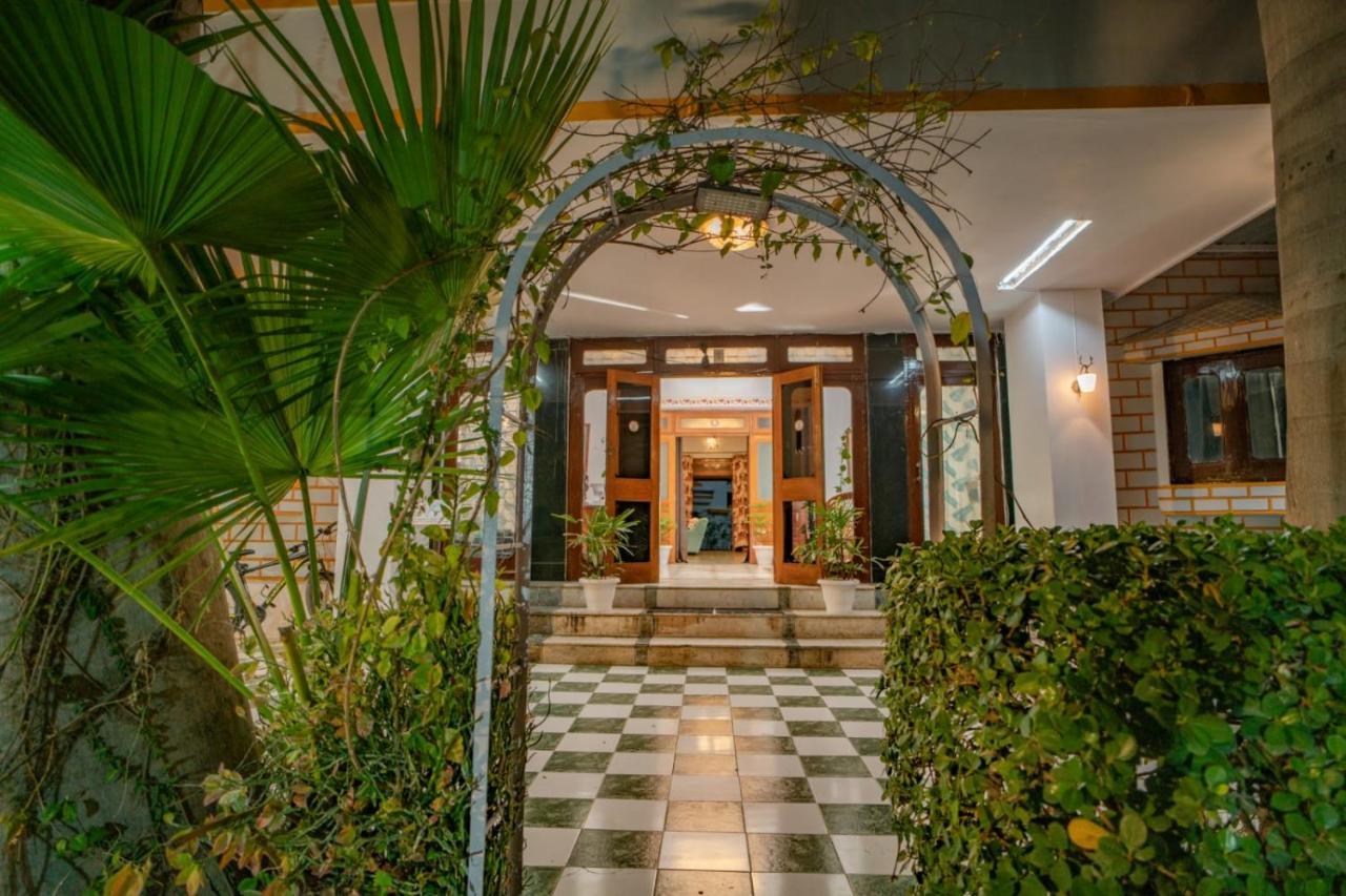 Hotel Ambavgarh Palace Udaipur Kültér fotó
