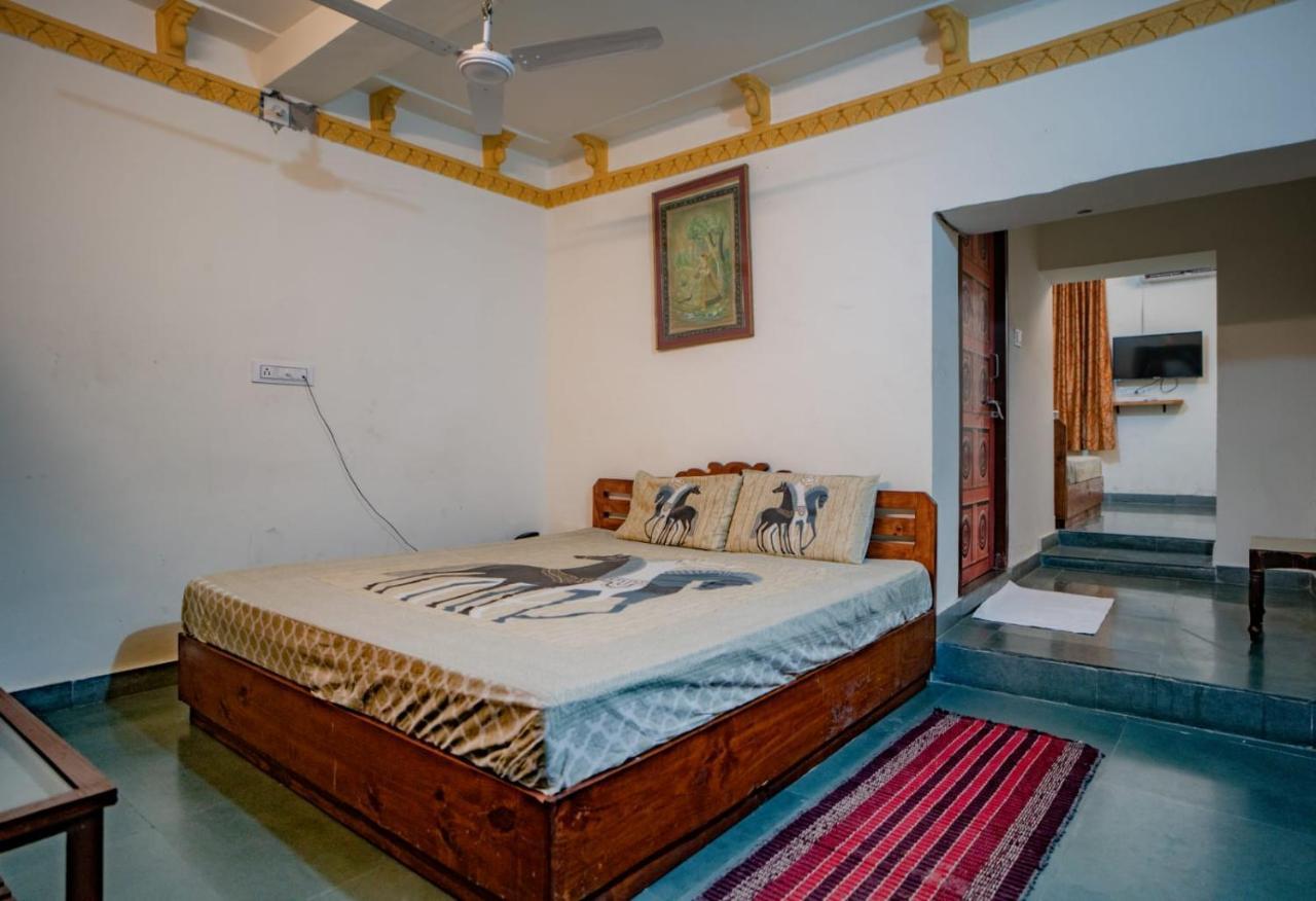 Hotel Ambavgarh Palace Udaipur Kültér fotó