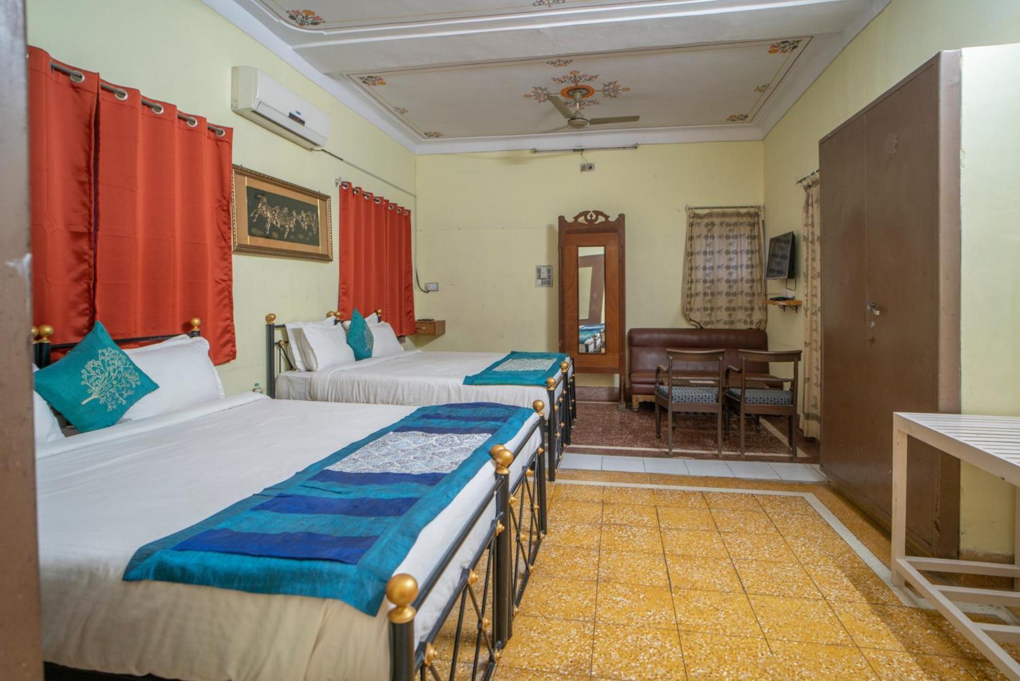 Hotel Ambavgarh Palace Udaipur Kültér fotó