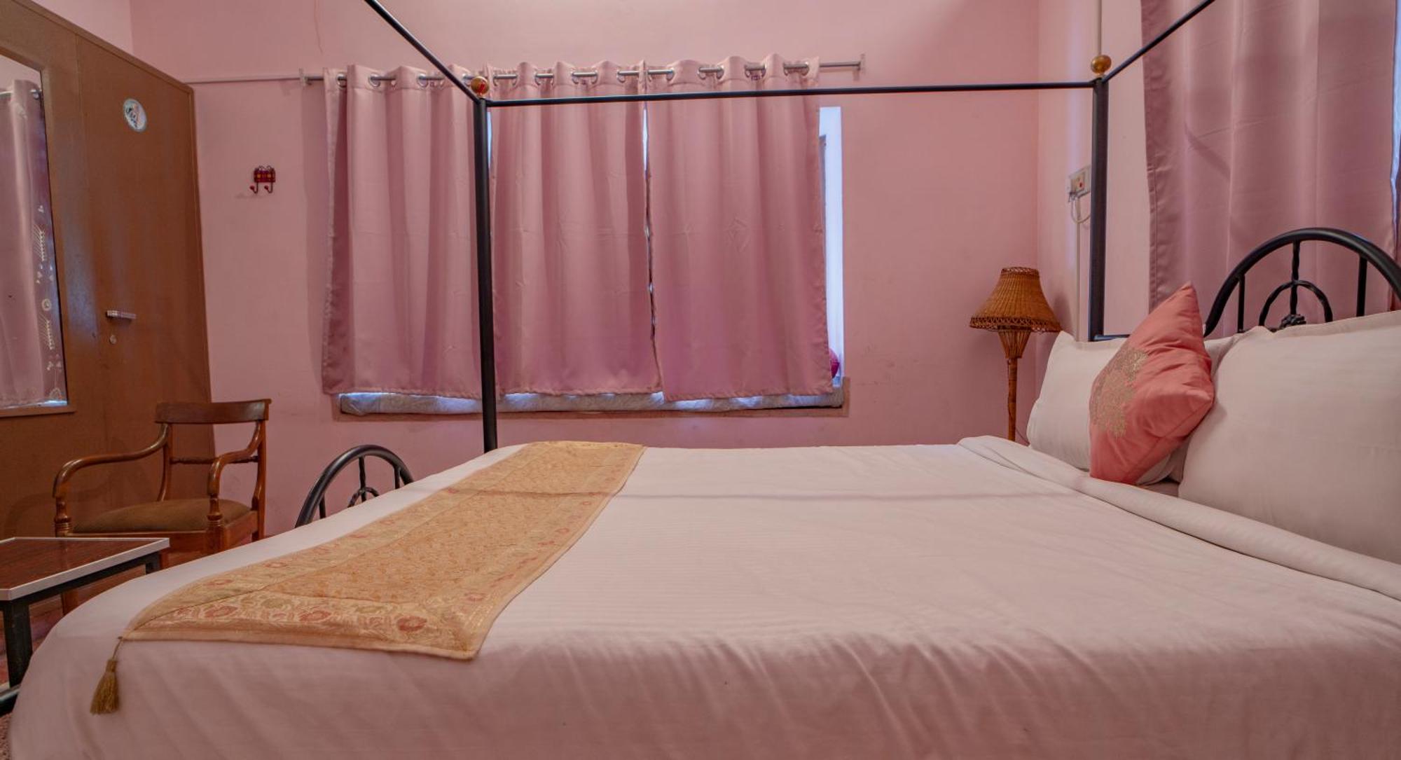 Hotel Ambavgarh Palace Udaipur Kültér fotó