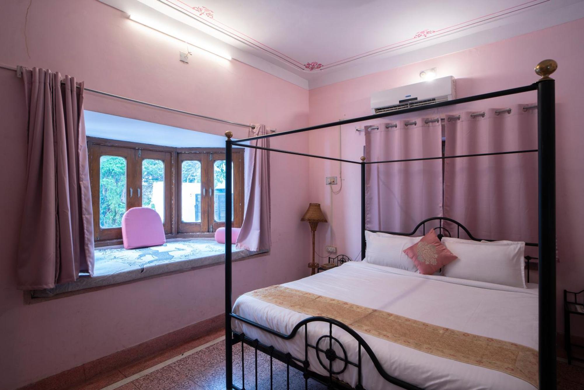 Hotel Ambavgarh Palace Udaipur Kültér fotó