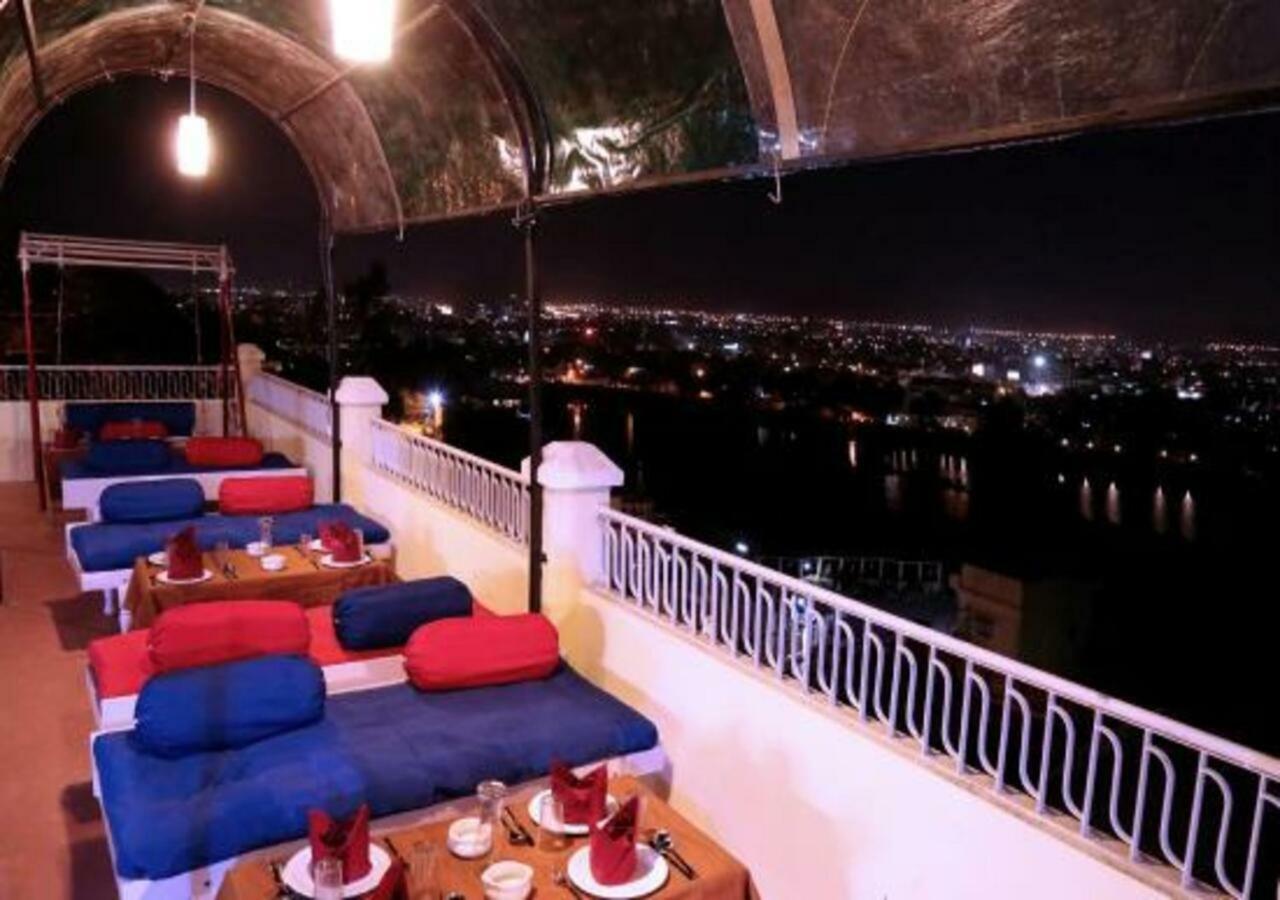 Hotel Ambavgarh Palace Udaipur Kültér fotó